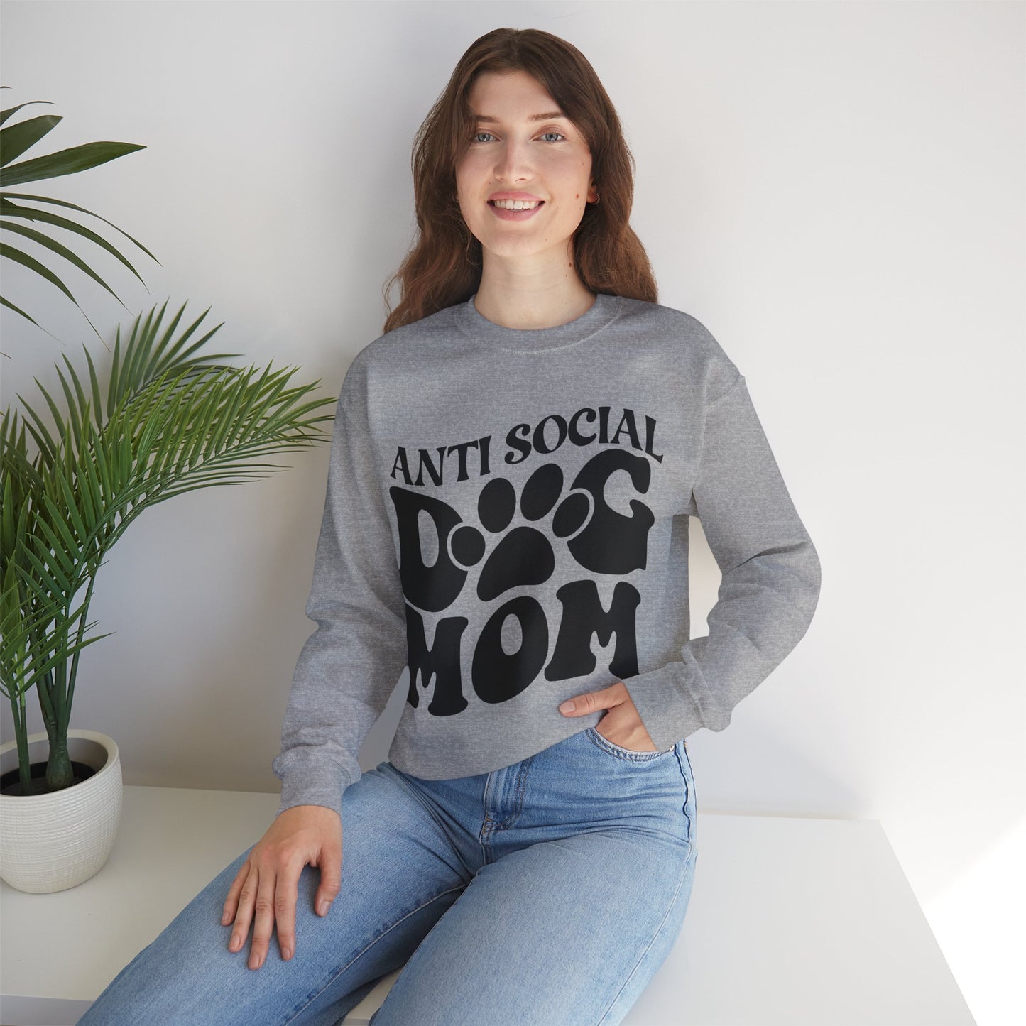 ANTISOCIAL DOG MOM - Crewneck Sweatshirt