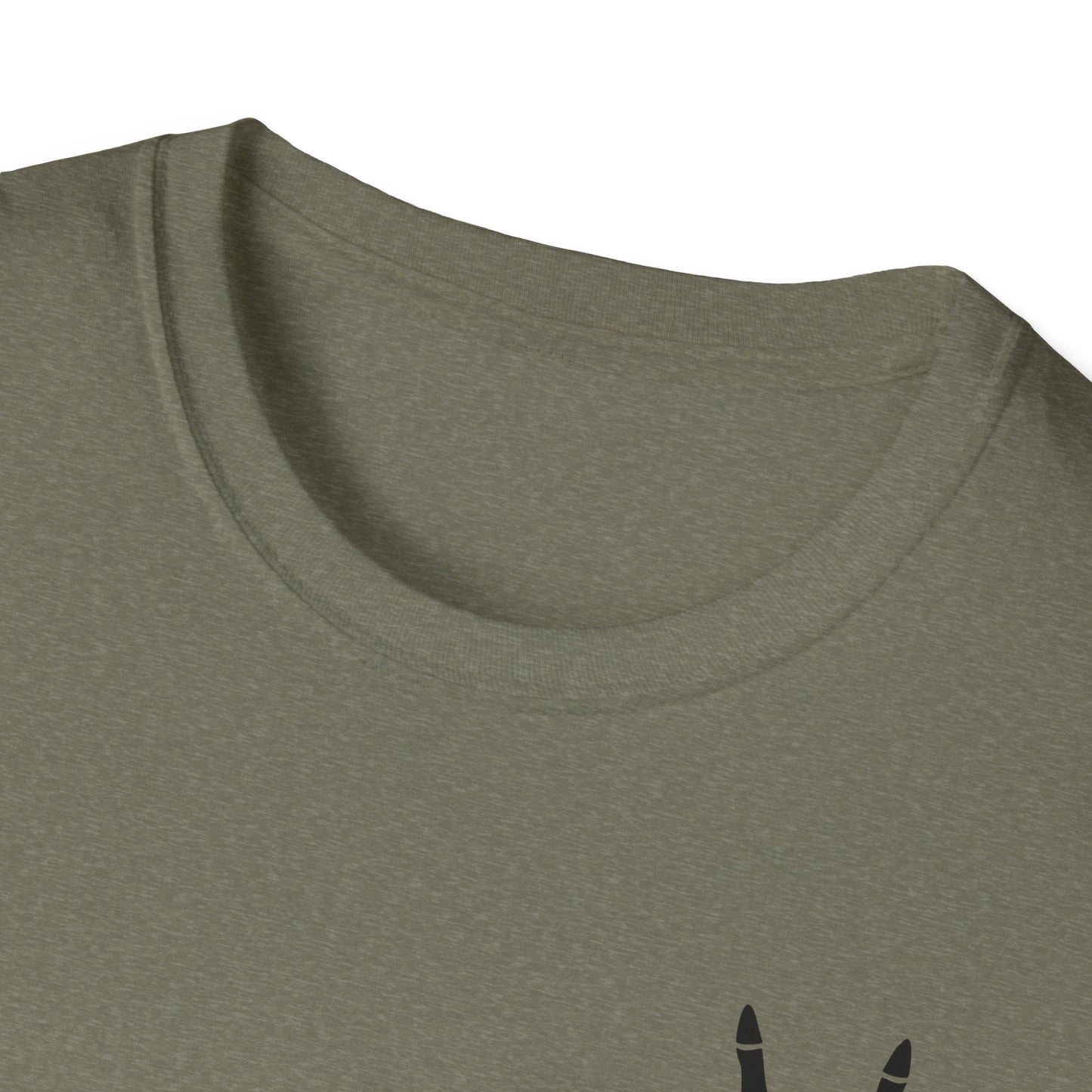 Loud Mouth Sports Mom - Unisex Softstyle T-Shirt