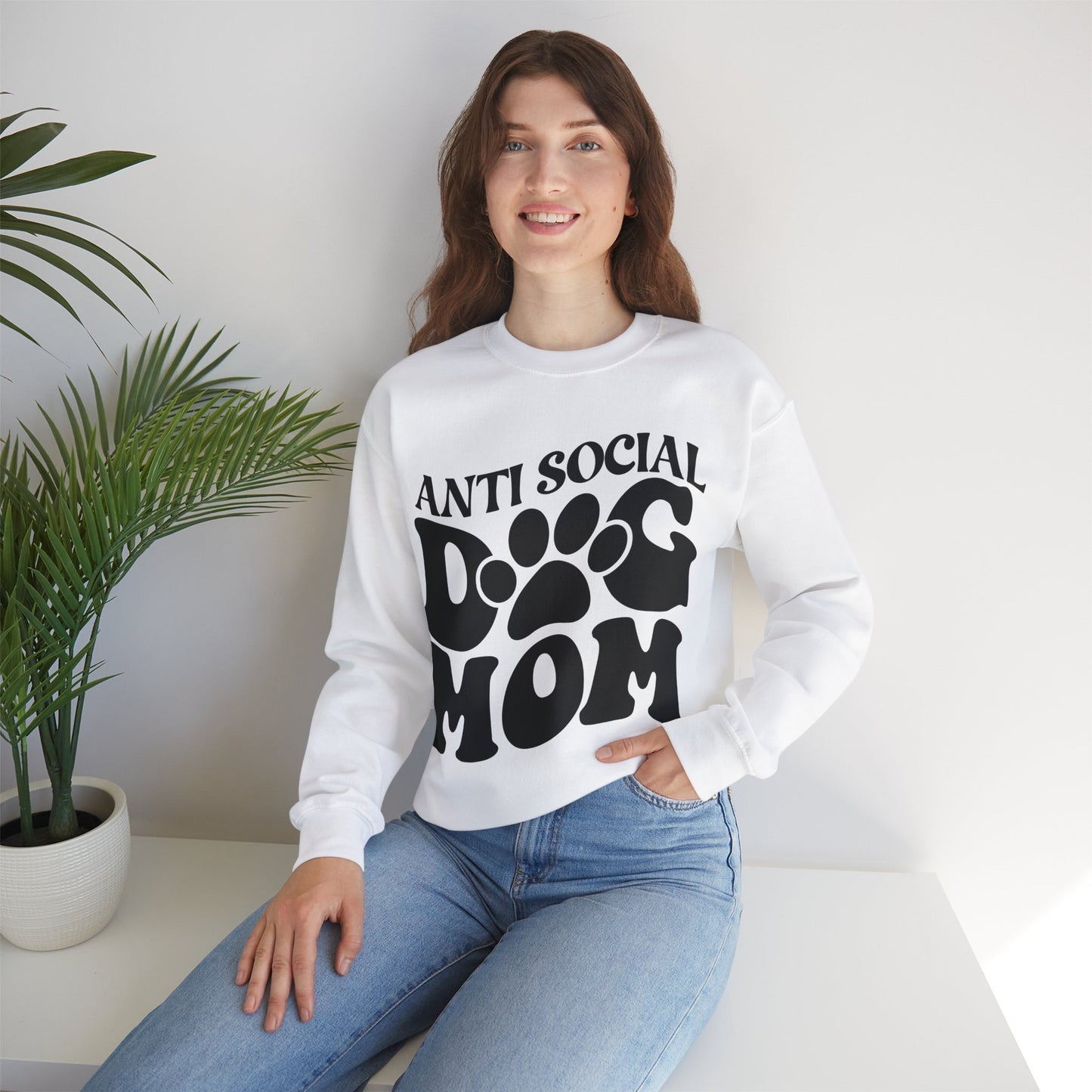 ANTISOCIAL DOG MOM - Crewneck Sweatshirt