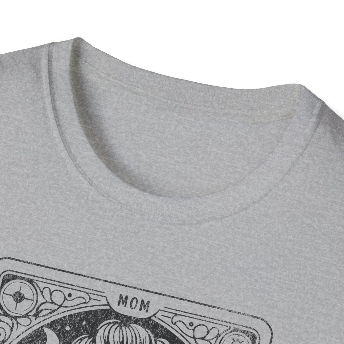 The Mom Tarot Card Distressed - Unisex Softstyle T-Shirt