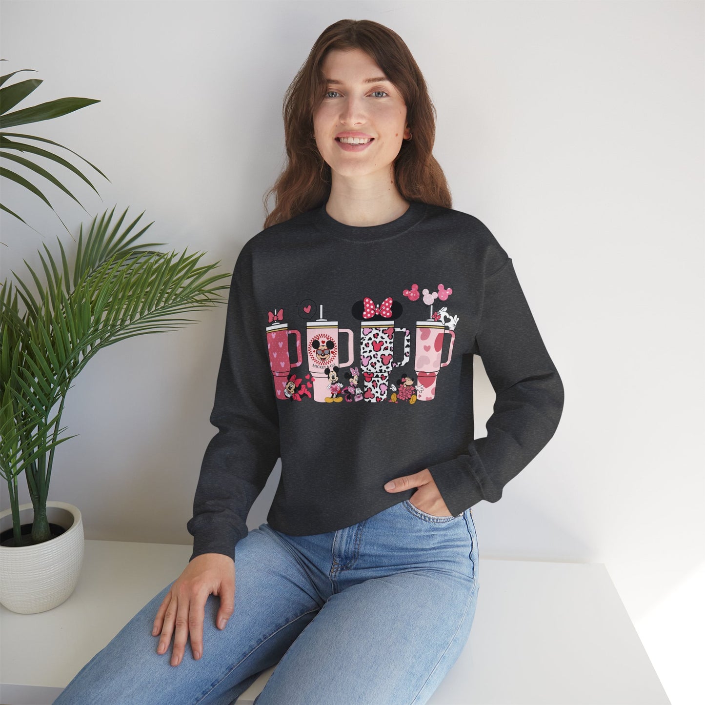 Minnie Valentine's Day Cup - Crewneck Sweatshirt