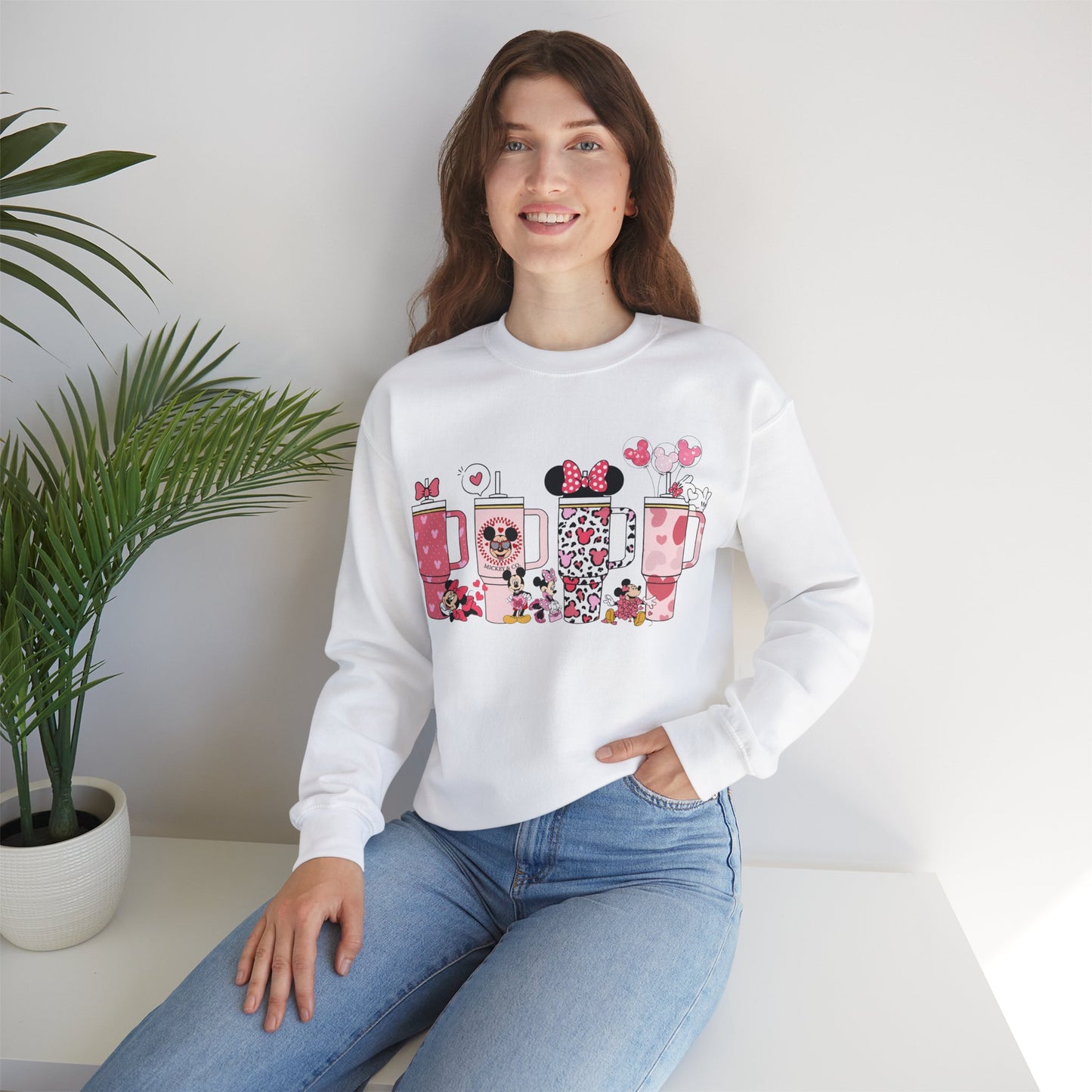 Minnie Valentine's Day Cup - Crewneck Sweatshirt